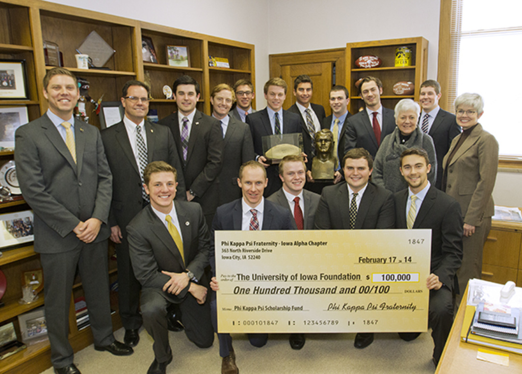 University of Iowa fraternity gives $100,000 to the Nile C. Kinnick Scholarship Fund