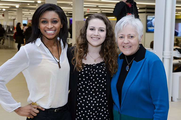 UI students Kyra Seay and Hannah Walsh with President Mason.