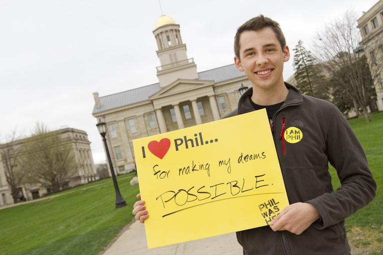 A UI student expresses his love for Phil.