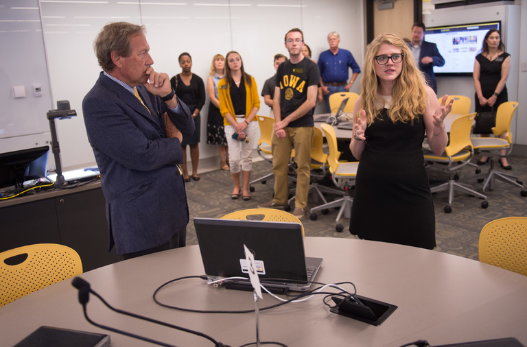 new president meets with students