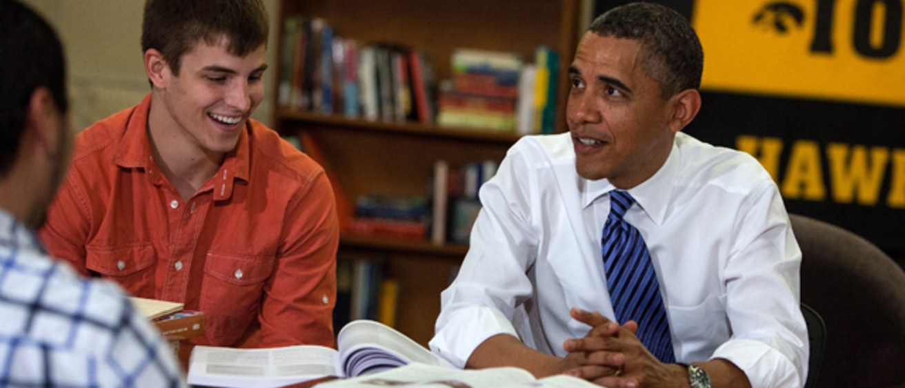 President Obama meeting with UI students for a roundtable discussion
