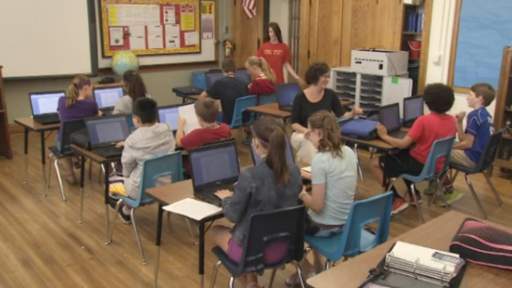 Students and teachers work together at McKinley Middle School 