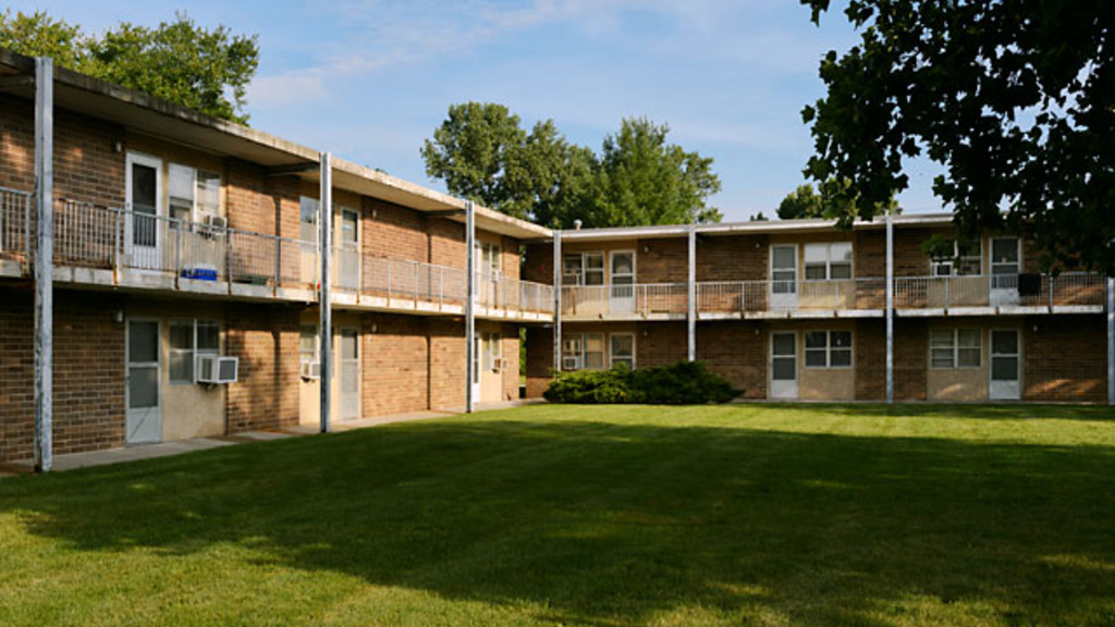 Exterior photo of Hawkeye Court Apartments