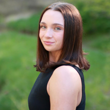 A portrait of Emma Anderson