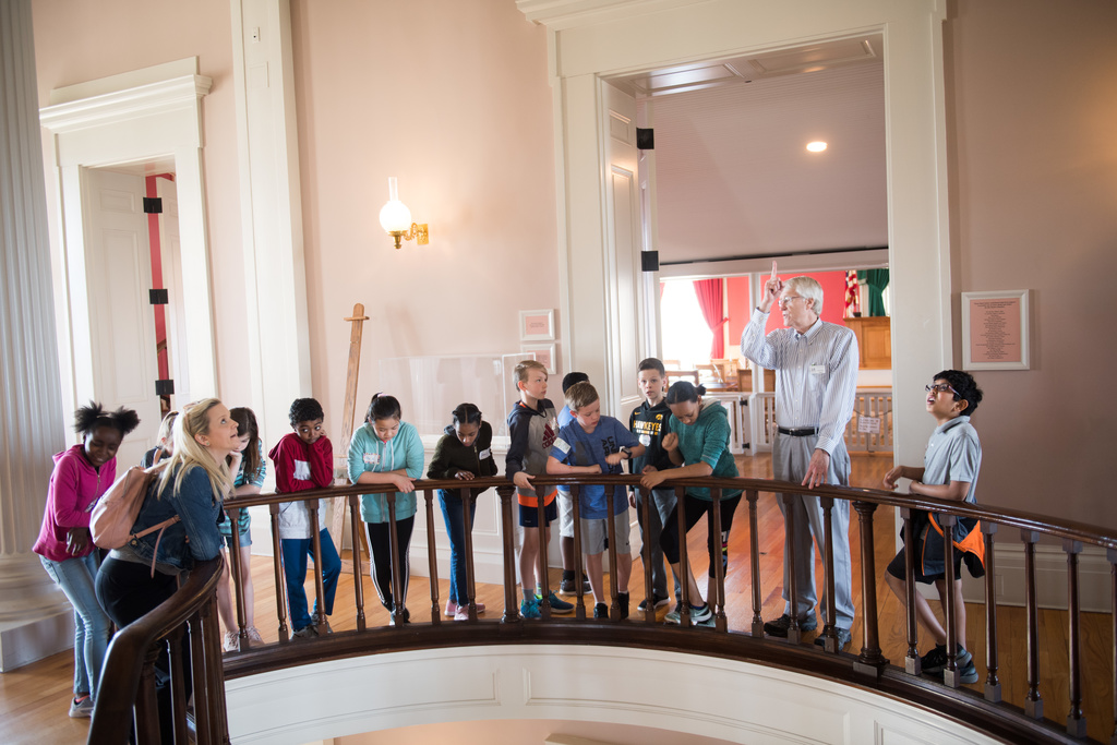 elementary class tour of old capitol museum