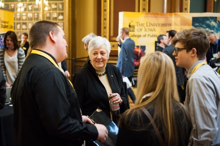 President Mason chats with UI students in the Capitol.