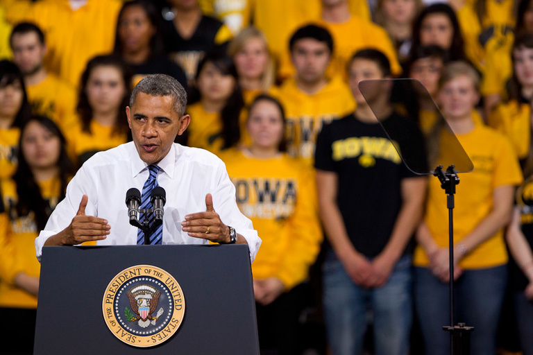 Obama speaks in the Field House