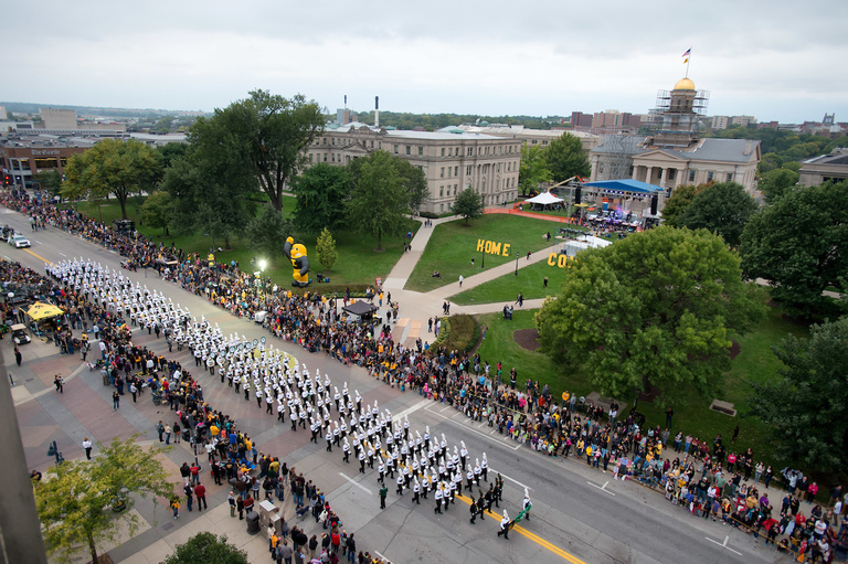 parade passes old capitol