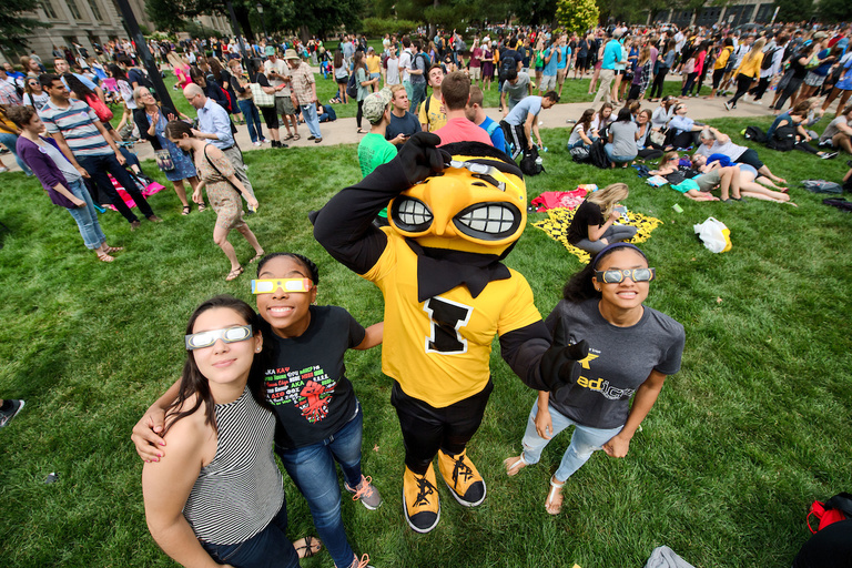 herky at solar eclipse viewing