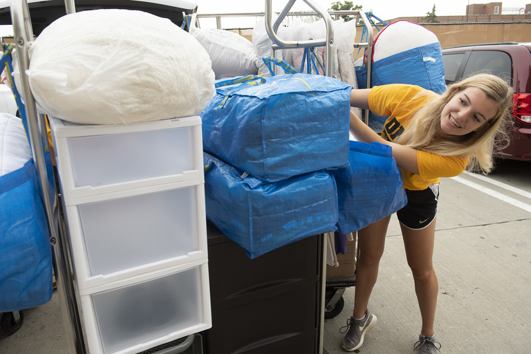 items piled up during on iowa move-in