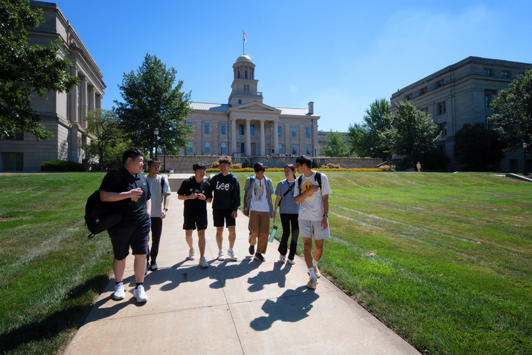 New students take a campus tour in the days leading up to the start of classes.
