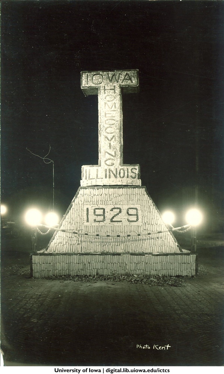 corn monument 1929