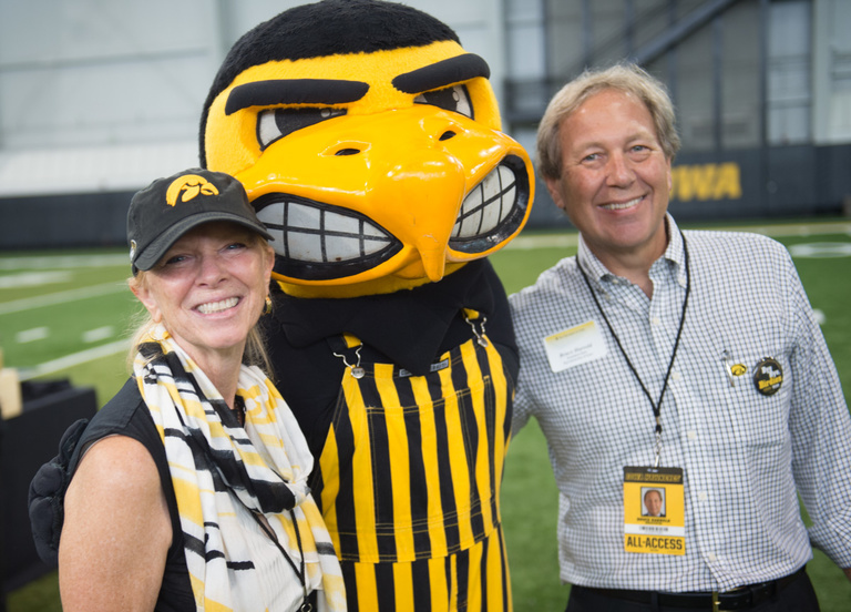 Bruce Harreld and his wife with Herky