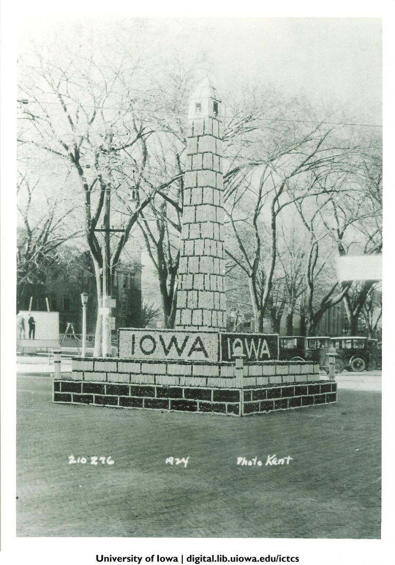 corn monument 1924