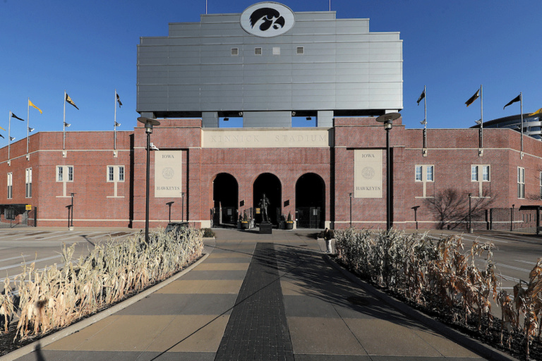kinnick stadium