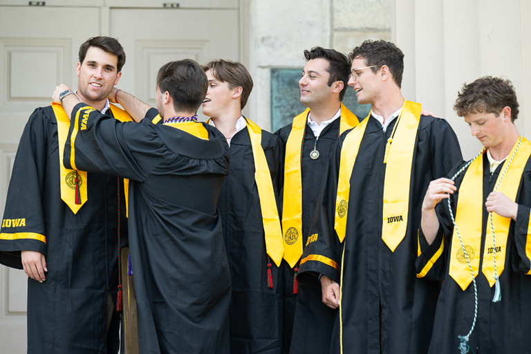 Graduates on the Pentacrest