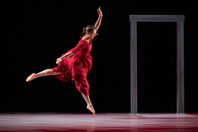 Jaidyn Davis performing at Dance Gala