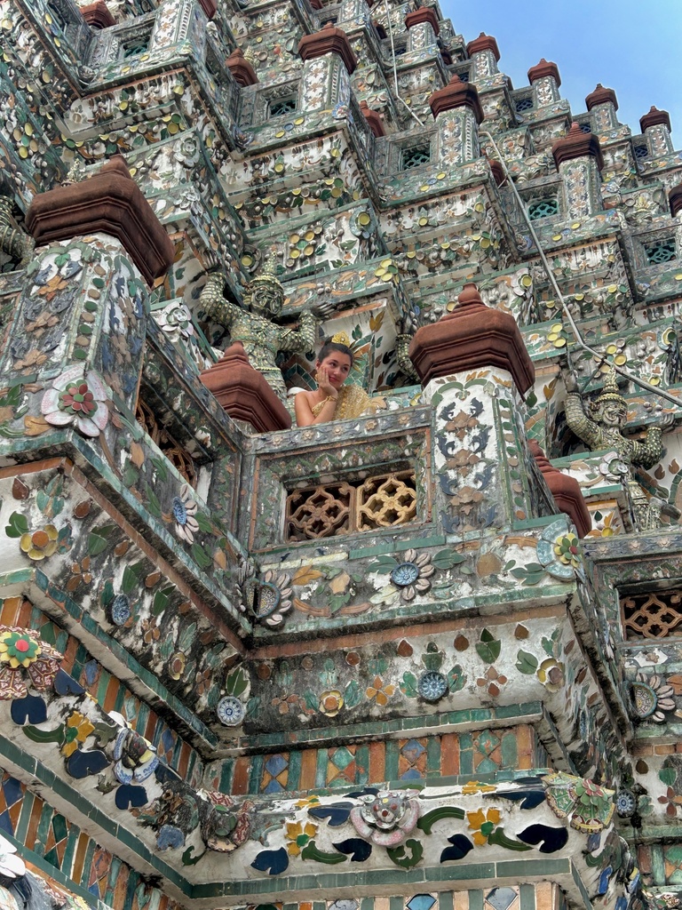 Lelia Assadi at teh Wat Arun temple in Bangkok