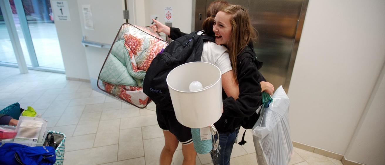 Petersen Hall move-in on Wednesday, August 19, 2015.