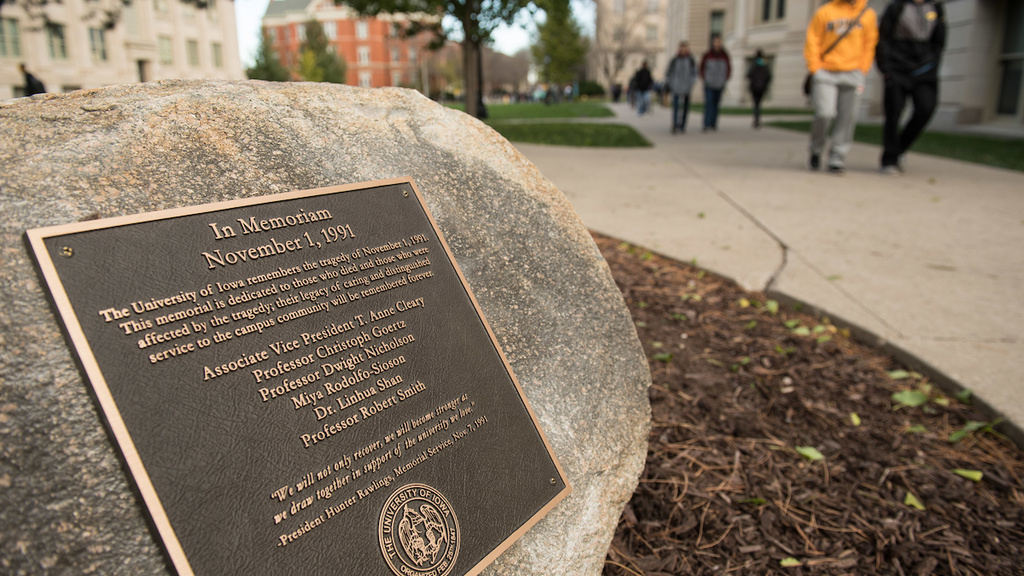 2017_10_30-Shooting Memorial-tschoon-008.jpg